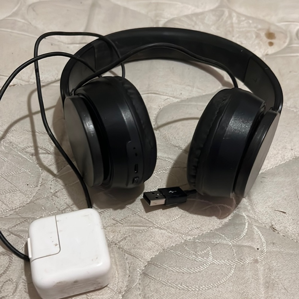 Bluetooth over ear headphones